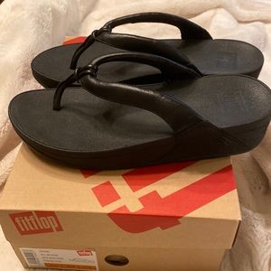 Fitflop swirl flip flop all black
